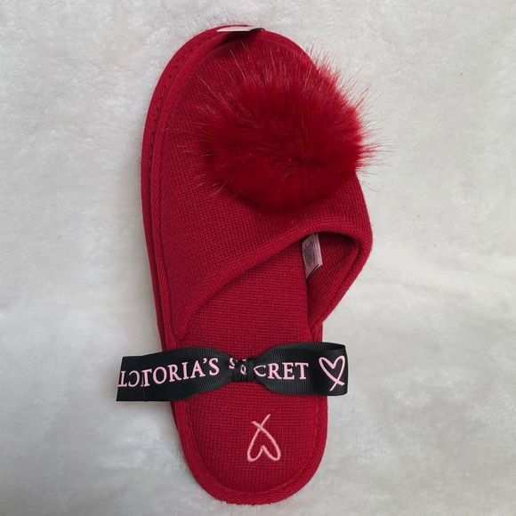 Victoria's Secret Shoes - ⭐️Victoria’s Secret⭐️NWT Red pompon sleepers
